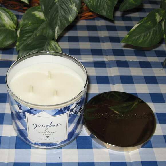 BBW Gingham 3 Wick Candle NIB - Picture 4 of 7